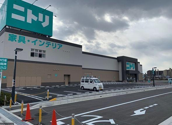 ロフト付1DK収納たくさん♪【ローランつるみ】(ニトリ放出店)