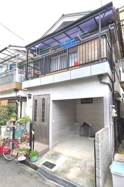 ガレージ付・ペット可の戸建て貸家です♪
