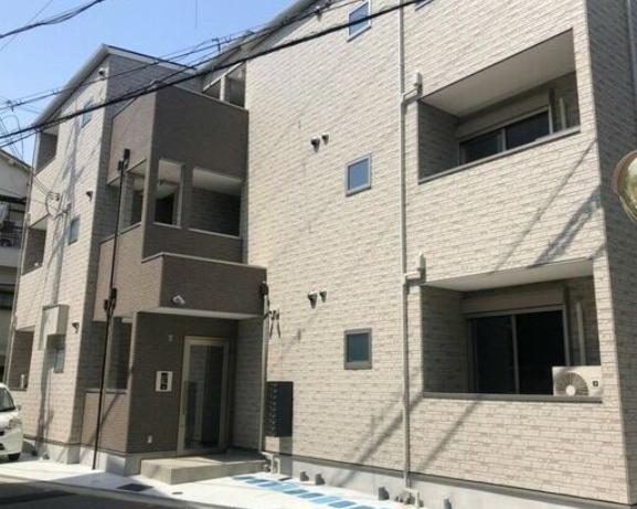 静かな住宅街の築浅物件・アート鶴見