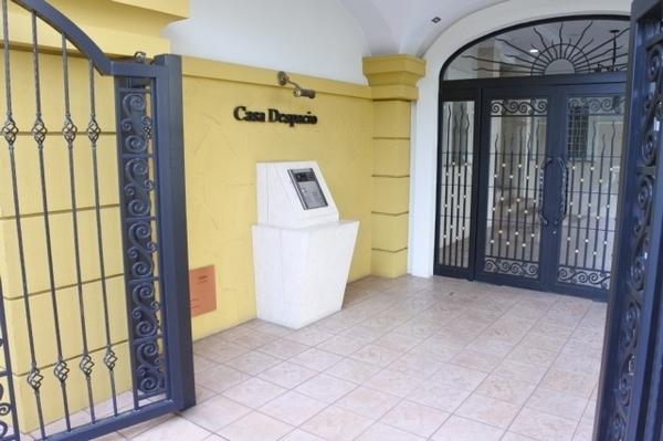 大阪市鶴見区諸口6丁目のマンション(エントランス)