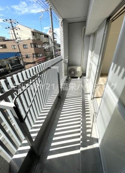 大阪市鶴見区放出東2丁目のマンション(バルコニー)