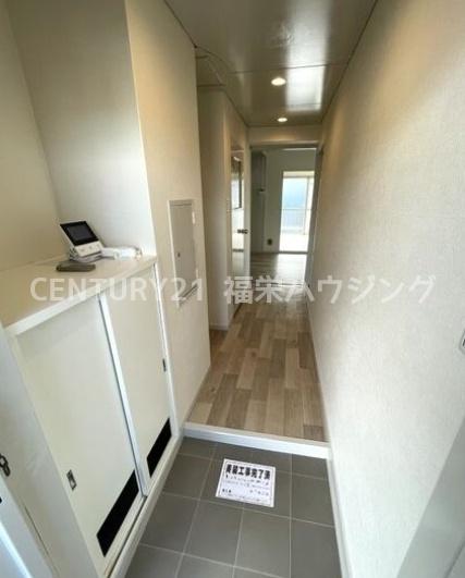 大阪市鶴見区放出東2丁目のマンション(玄関)