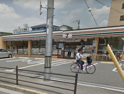 大阪市鶴見区鶴見５丁目のアパート(セブンイレブン大阪緑1丁目店)