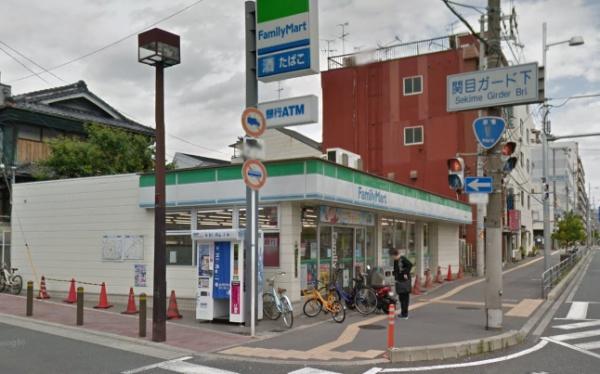 大阪市城東区関目３丁目のマンション(ファミリーマート成育五丁目店)