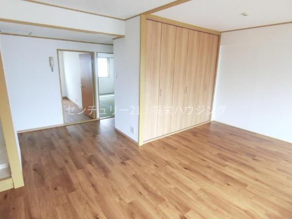 区役所やスーパー徒歩すぐです【シャンボール鶴見】