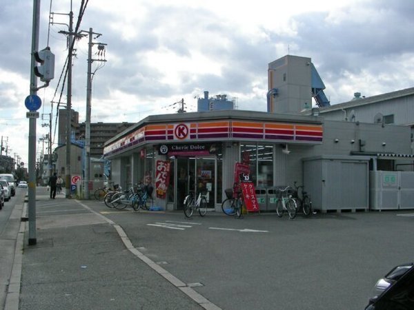 大阪市鶴見区焼野３丁目のアパート(ファミリーマート守口東通店)