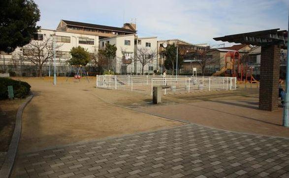 大阪市鶴見区鶴見４丁目のマンション(鶴見北中央公園)