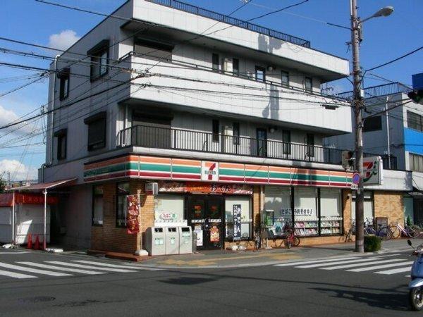 大阪市鶴見区横堤２丁目のテラスハウス(セブンイレブン大阪諸口1丁目店)