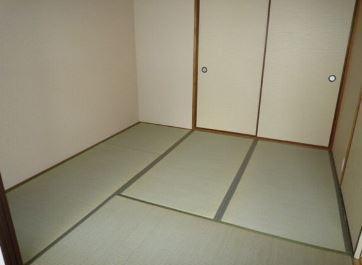 ロイヤル三賀