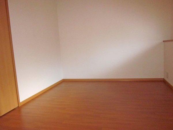 設備充実２ＤＫのお部屋です【ヴィオレ山水】