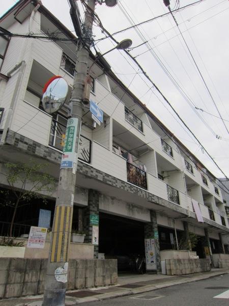 魚住住宅
