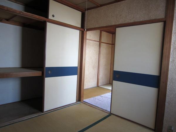 魚住住宅
