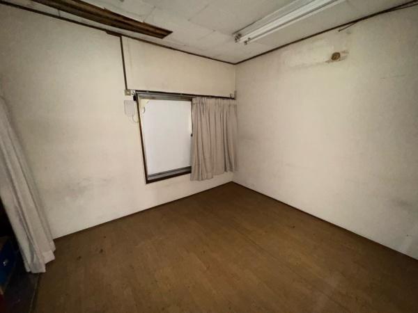東山町3丁目貸店舗