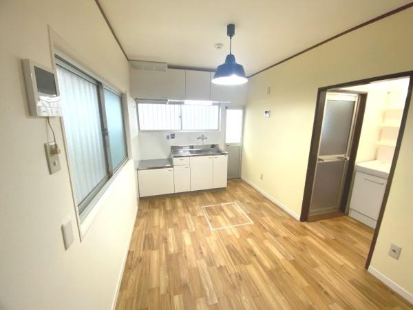 湊川町８丁目貸戸建