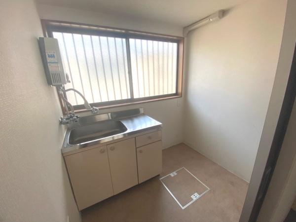 東山町2丁目貸店舗