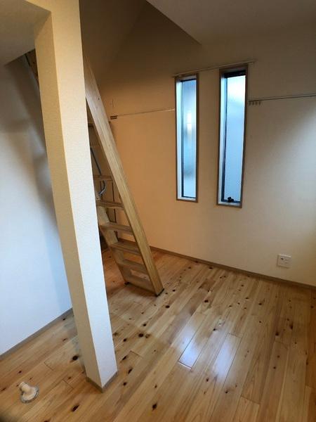 アーバンプレイス市ヶ谷加賀町 ロフト付(リビング)