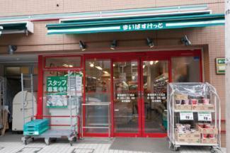 新宿区原町１丁目のアパート(まいばすけっと新宿原町3丁目店)