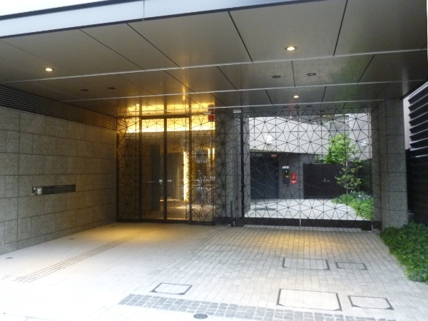 プラウド市谷柳町(エントランス)