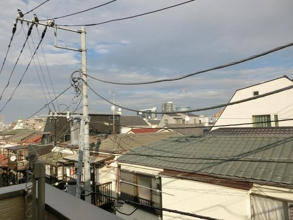 新宿区中里町の貸家