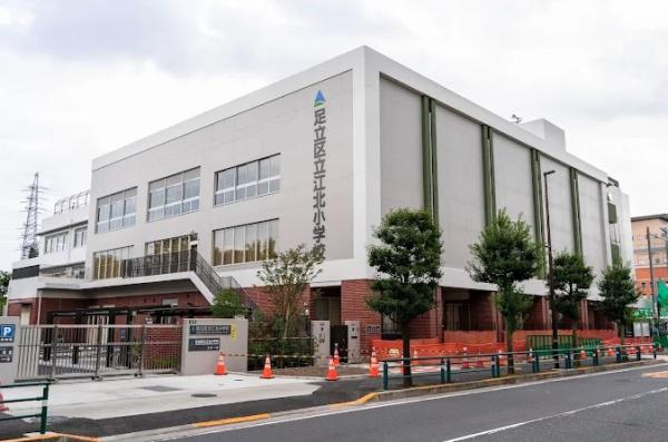 足立区江北2丁目の貸家(足立区立江北小学校)