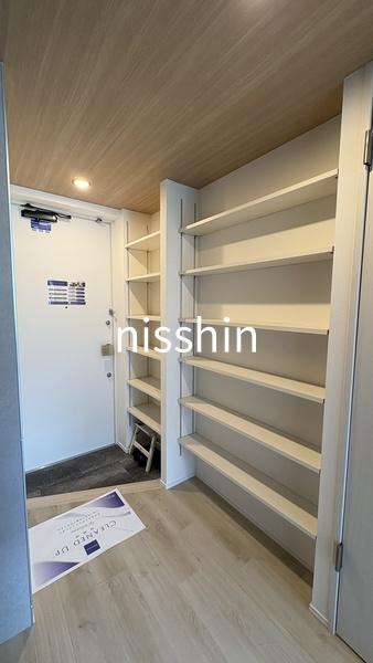 新宿区市谷本村町のマンション