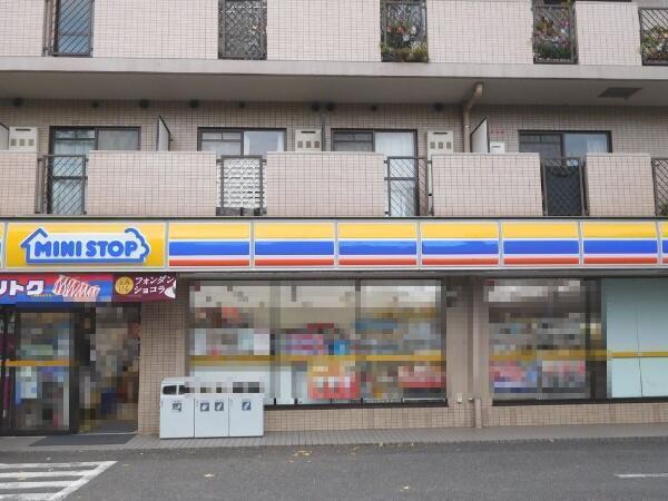 杉並区梅里2丁目のマンション(ミニストップ杉並成田西店)