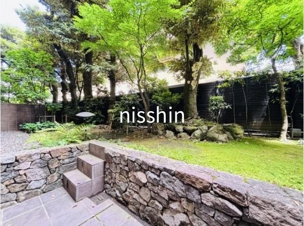 新宿区市谷加賀町２丁目のマンション