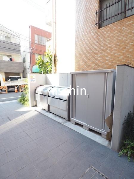 新宿区四谷坂町のマンション