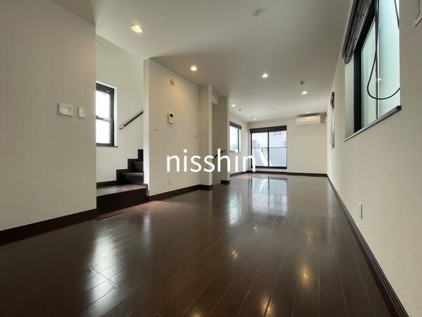 南榎町戸建て