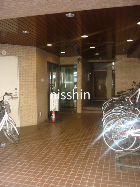 新宿区市谷薬王寺町のマンション