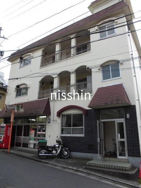 新宿区市谷柳町のマンション