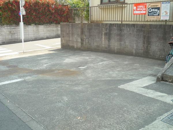 イーストハイム(駐車場)