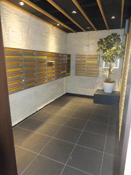 大和高田市日之出西本町のマンション