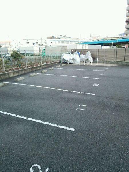メゾン・ド・ソレイユ(駐車場)