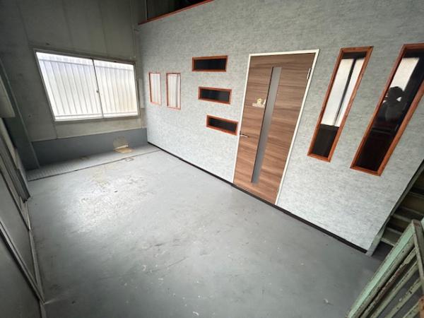 稲田本町２丁目２階建倉庫兼工場