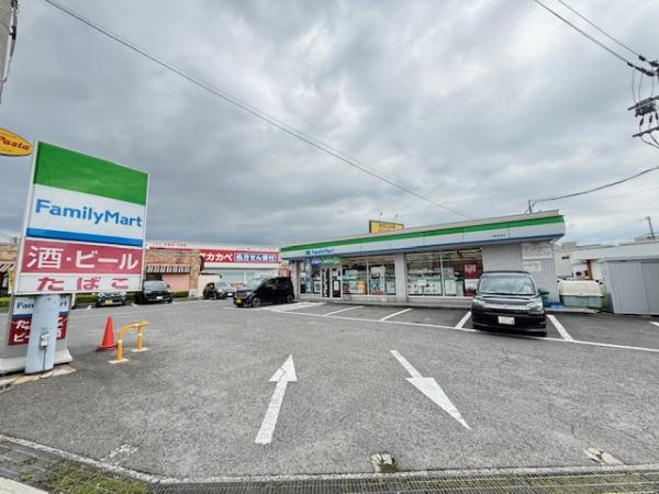ミカド２１(ファミリーマート　大東諸福店)