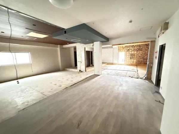 奥田ビル１階店舗