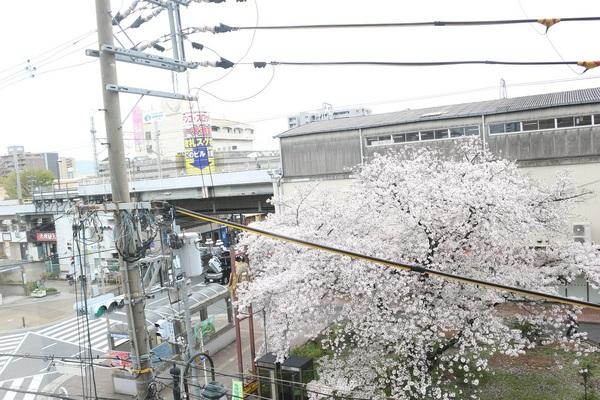サン鴻池ビル３F