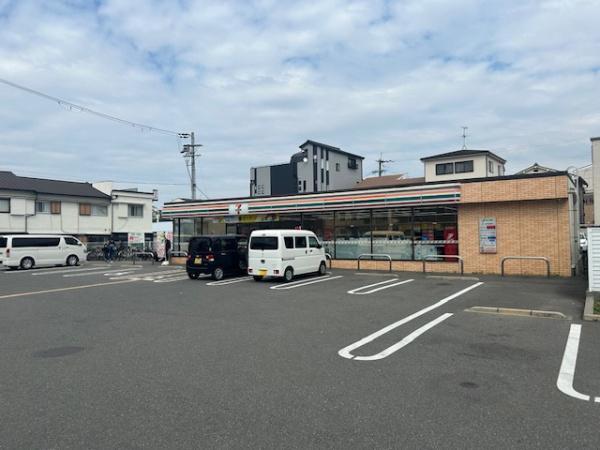 グランピア松村(セブンイレブン中小坂5丁目店)