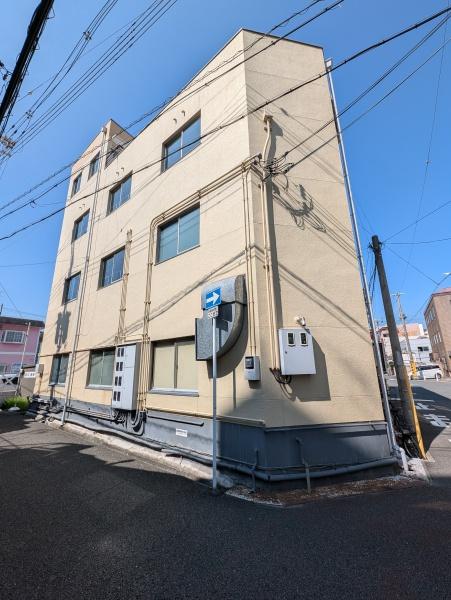 船井ビル２階事務所北側
