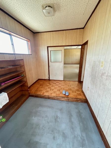 富澤倉庫　２F事務所部分