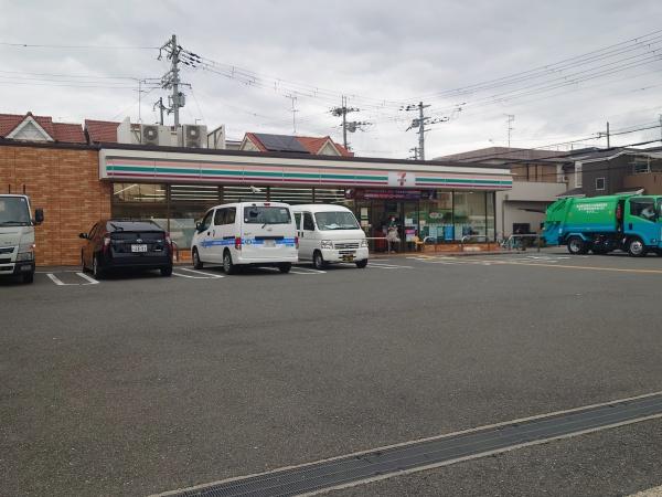 アルブル(セブンイレブン東大阪川田1丁目店)