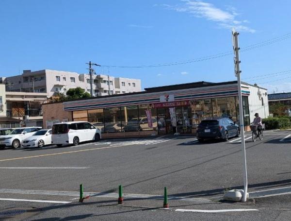 エールコート(セブンイレブン　東大阪中鴻池店)