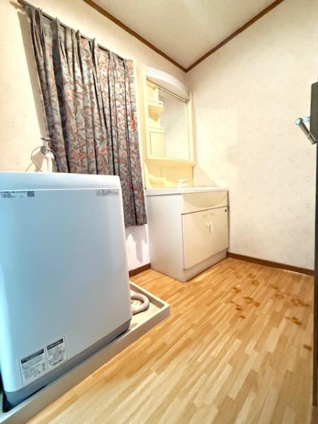 御供田２階建貸家