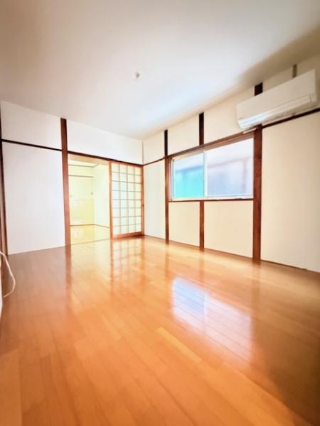 灰塚4丁目生駒貸家(リビング)