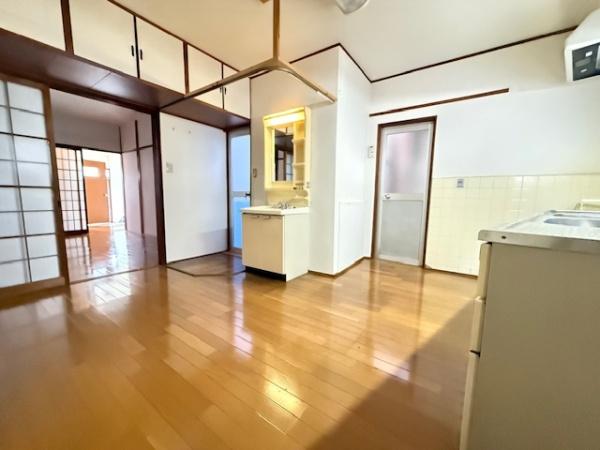 灰塚4丁目生駒貸家(リビング)