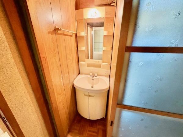 東大阪市中鴻池町２丁目のテラスハウス