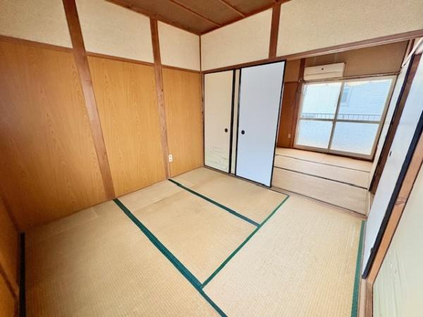 東大阪市中鴻池町２丁目のテラスハウス
