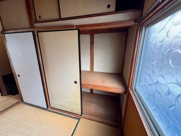 東大阪市中鴻池町２丁目のテラスハウス