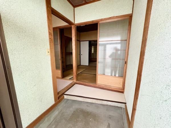 東大阪市中鴻池町２丁目のテラスハウス
